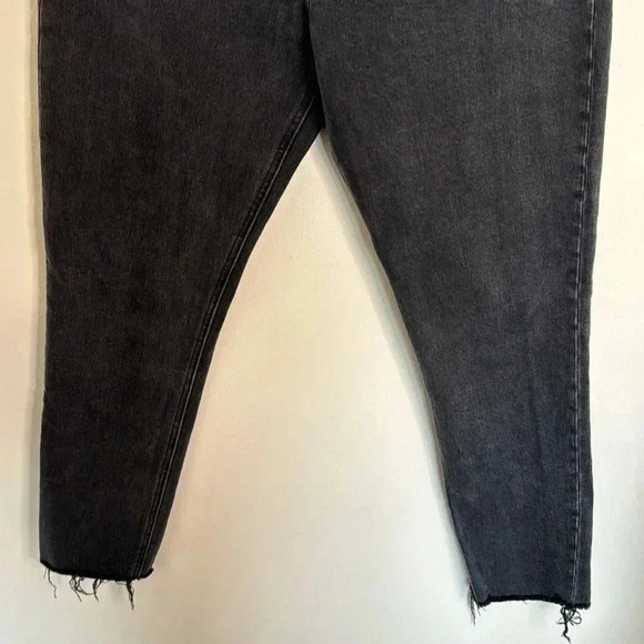 Denim Forum Aritzia The Yoko High Rise Slim Size 32 Button Fly Distressed - Picture 9 of 12